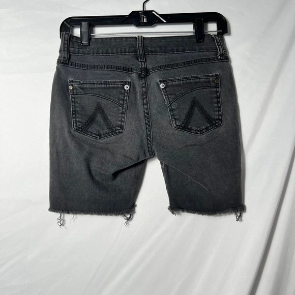 delia*s‎ Morgan Frayed Hem Shorts Size 3 Black - Picture 2 of 9